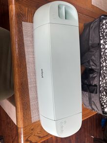 Cricut Explore 3 and Craft Bundle in Excellent Condition