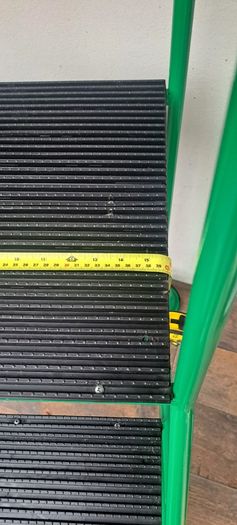 Mobile step ladder-3 steps/deep platform