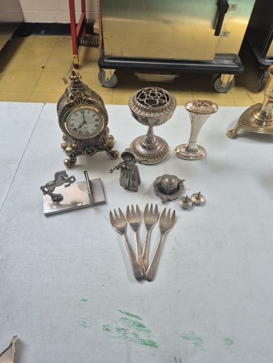 Metal collectors items