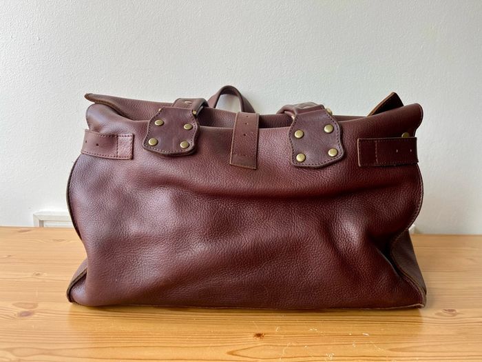 Jesire leather hand bag