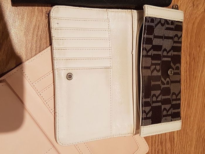 3 Purses