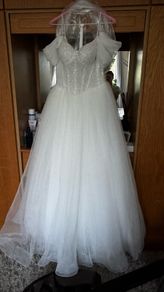 wedding dress