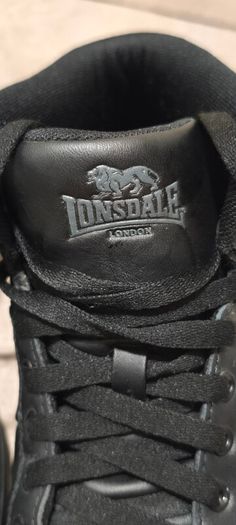 Lonsdale Boys Shoes Size 40