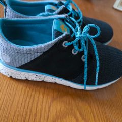 Walking shoes