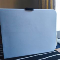 Foldable table