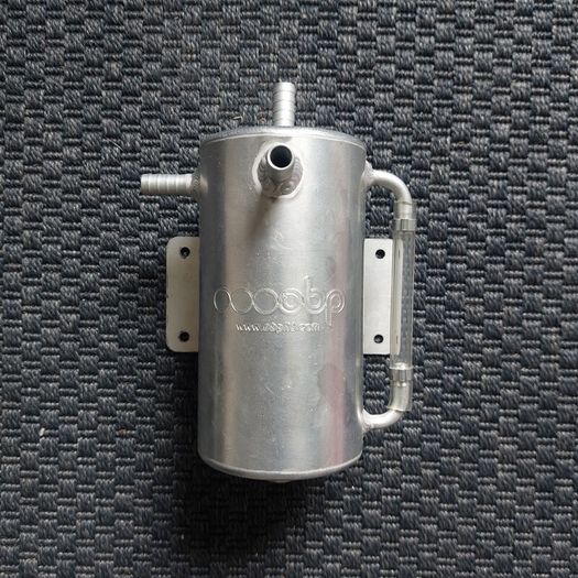 Oil catch tank