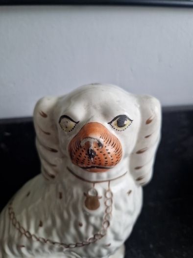 mantle dog