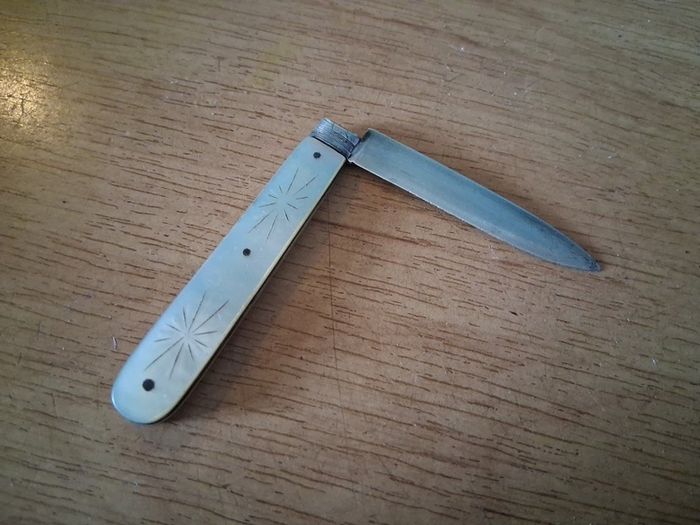Victorian Sterling Silver m.o.p fruit knife
