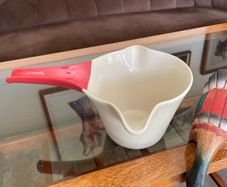 Retired 2019 Ikea Varmer Hot Chocolate Cocoa Two Spout Jug Pitcher Cream Red Handle