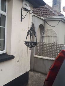 outdoor hanging baskets with brackets