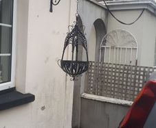 outdoor hanging baskets with brackets