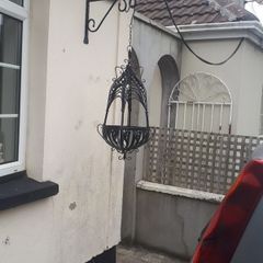 outdoor hanging baskets with brackets