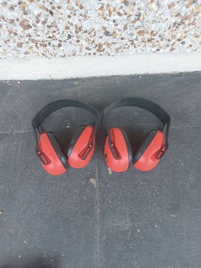 safety earmuffs