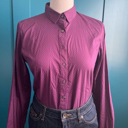 Tommy Hilfiger ladies purple polka dot shirt. Size 10