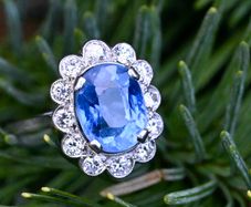 Beautiful Art Deco Sapphire & Diamond Ring - Platinum
