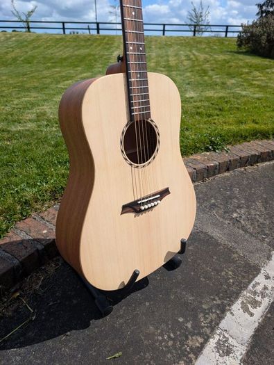 Bromo BAT1NL Acoustic Guitar