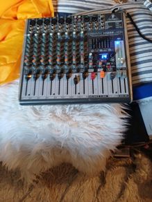Behringer mixer