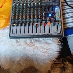 Behringer mixer
