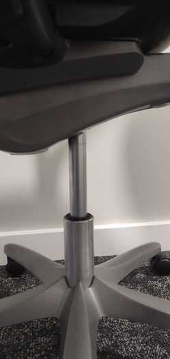 Premium ergonomic Swiss computer chair Giroflex 64-7078