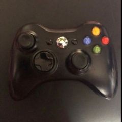 Xbox 360 console with wireless Controllers