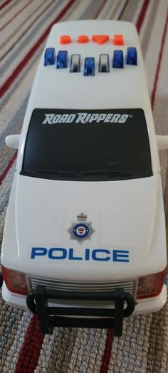 Nikko UK Rush and Rescue 12" - 30 cm Police Flashing SUV Car