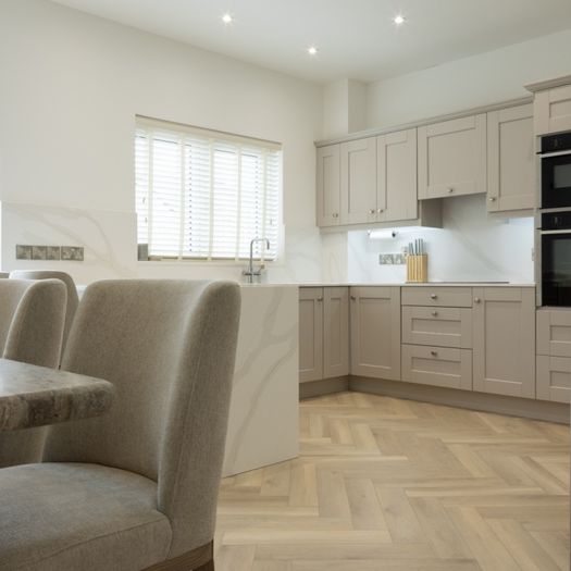 Clover Oak SPC Vinyl Herringbone Flooring 60x12.5cm