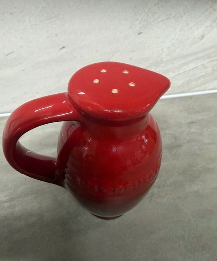Vintage Le Creuset Red Cerise Pepper Shaker Jug Farmhouse. Excellent Condition