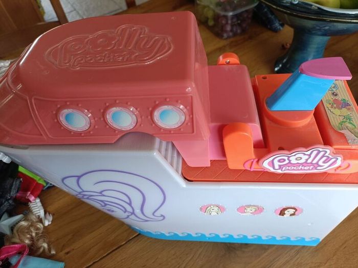 Polly pockets bundle