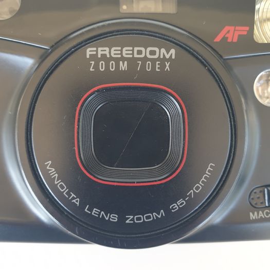 Minolta freedom zoom 70EX 35mm film camera