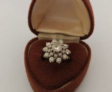 Vintage 18ct White Gold Tiered Cluster Cocktail Ring | 6.85g | Fully Hallmarked - Size M