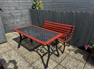 Garden table & bench