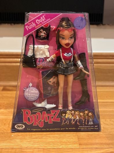 Bratz Funk Out! (Dana) 2004 New in Box