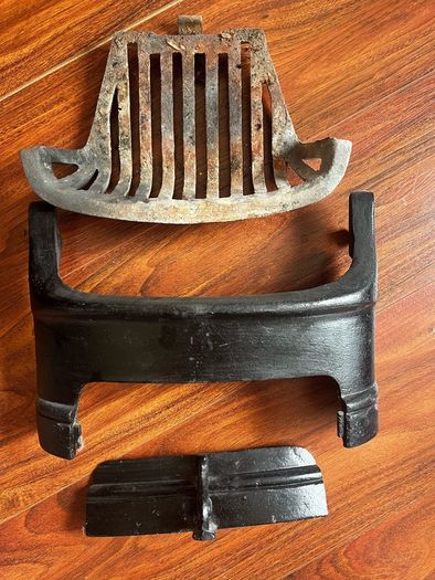 Antique Victorian / Edwardian Cast Iron Fireplace Insert