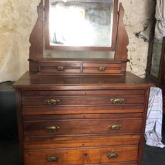 bedroom vanity