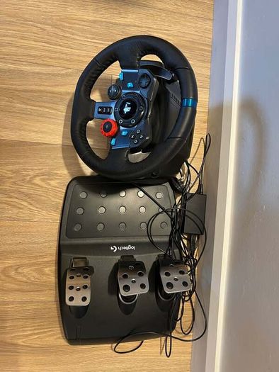 Logitech G29 racing sim wheel and pedals
