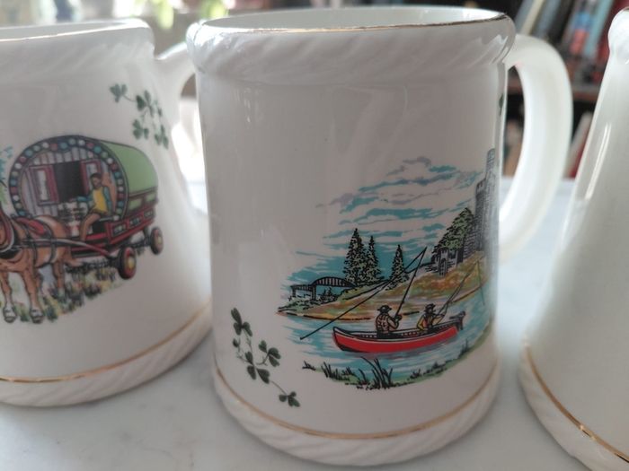 Vintage set of 3 ceramic tea mugs by Carrigaline pottery