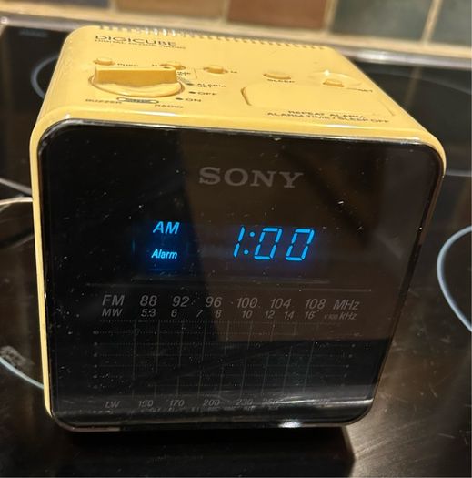 SONY Digicube ICF-C10L Digital Alarm Clock