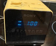 SONY Digicube ICF-C10L Digital Alarm Clock