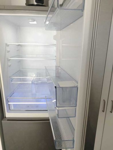 Fridge freezer
