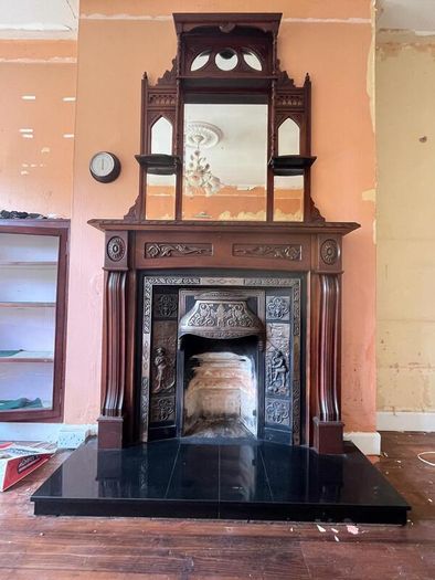 Free Mantelpiece