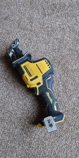 dewalt dcs369 reciprocating saw