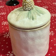 Christmas cookie jar/biscuit barrel