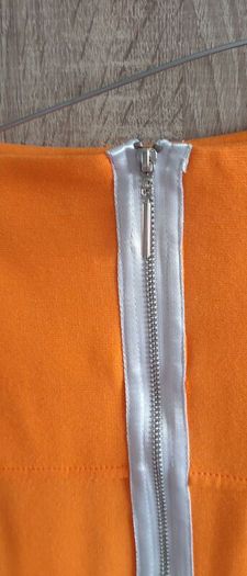 Quality dress Orange back zip Fit size SM m New