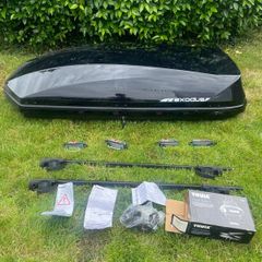 Halfords Roof box with Thule fittings