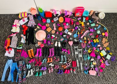 Barbie accessories bundle