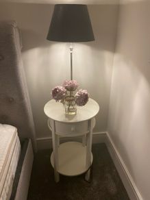 (x2) Bedside lockers & lamps