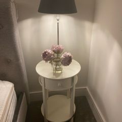 (x2) Bedside lockers & lamps