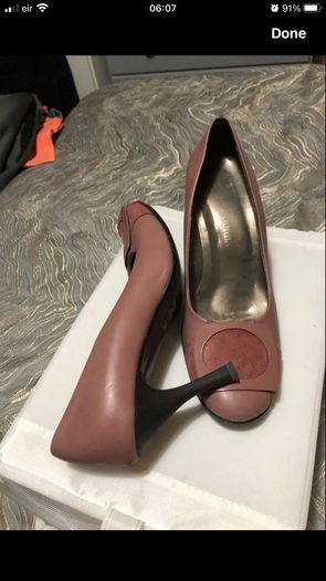 Ladies stunning shoes size 5
