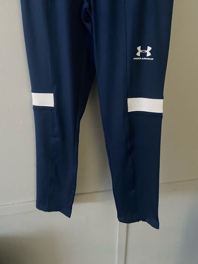 BNWT Under Armour Bottoms - YLG