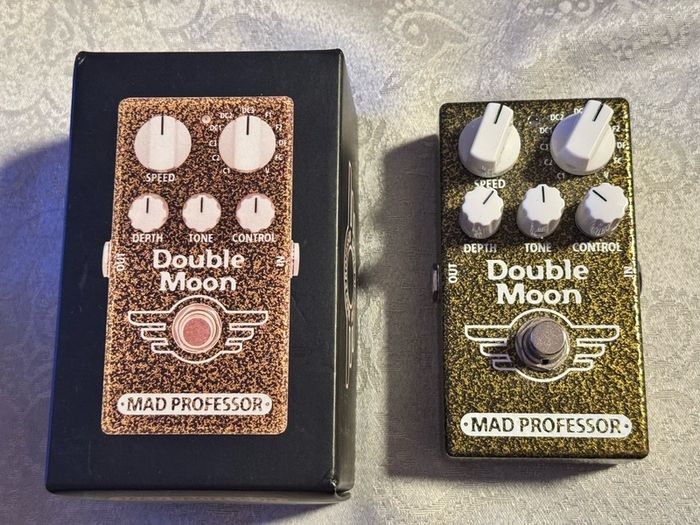 Mad Professor Double Moon- multi modulation pedal